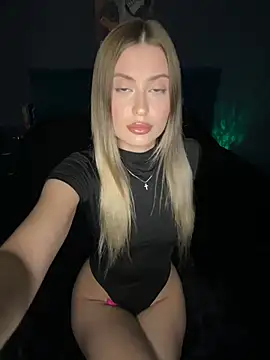 Sweet  Milly online show from December 16, 2:38 pm