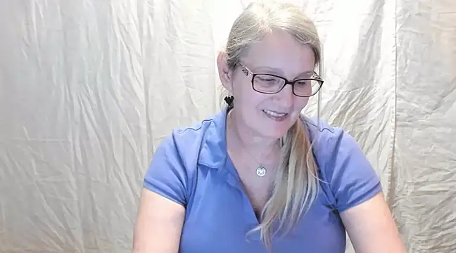 irinamaux online show from February 20, 5:07 pm