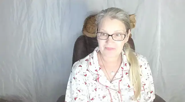 irinamaux online show from February 27, 3:25 am