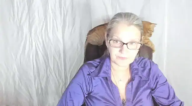 irinamaux online show from February 27, 7:23 am