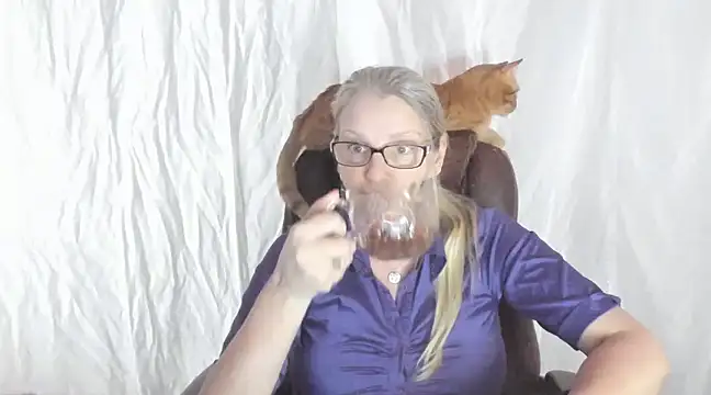 irinamaux online show from February 27, 10:26 am