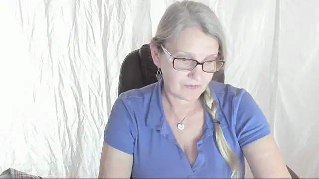 irinamaux online show from March 7, 9:51 am