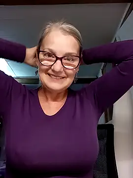 irinamaux online show from October 13, 5:18 am