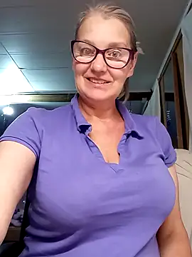 irinamaux online show from October 14, 2:45 am