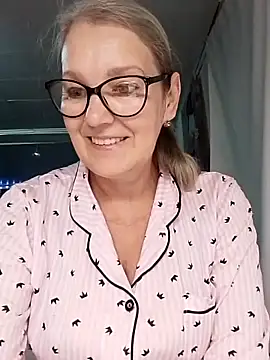 irinamaux online show from November 21, 6:56 am