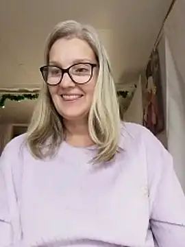 irinamaux online show from November 30, 10:58 pm