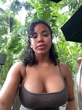 Brunettexio online show from December 22, 8:58 pm