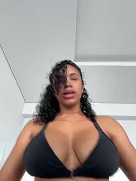 Brunettexio online show from December 29, 8:04 pm