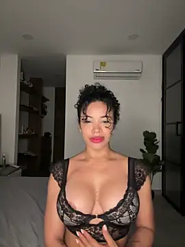 Brunettexio online show from February 5, 11:17 pm