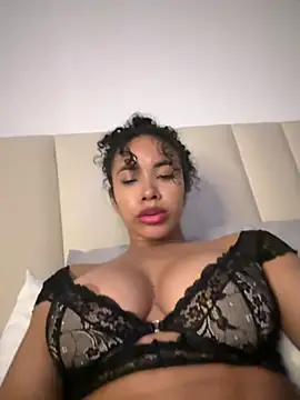 Brunettexio online show from February 6, 2:22 am