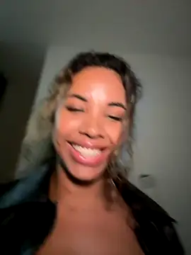 Brunettexio online show from October 17, 11:51 pm