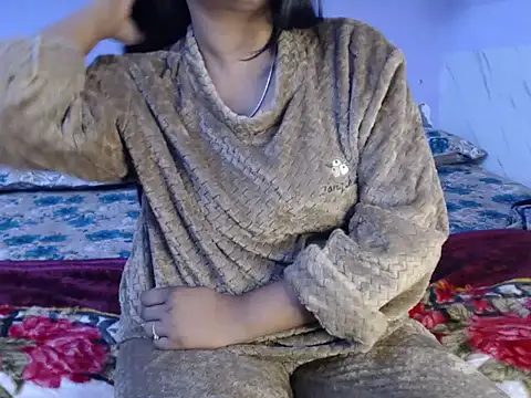 Freya nia online show from December 12, 3:37 pm