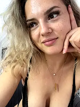 LexyGold online show from September 14, 2:05 pm