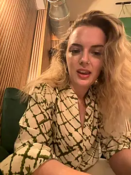 LexyGold online show from October 10, 4:17 pm