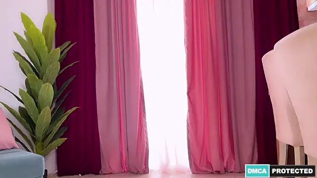 Snapshot of UrGoddessJenny chatting on February 24, 5:43 am UrGoddessJenny online show from February 24, 5:43 am