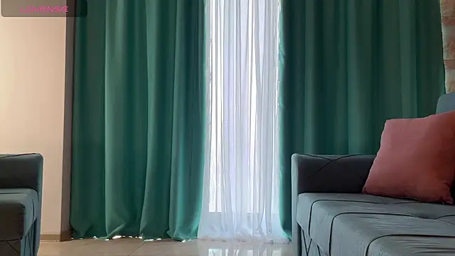 Snapshot of UrGoddessJenny chatting on September 24, 12:19 pm UrGoddessJenny online show from September 24, 12:19 pm