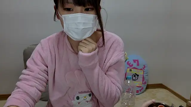 hi---chan- online show from March 9, 5:44 am