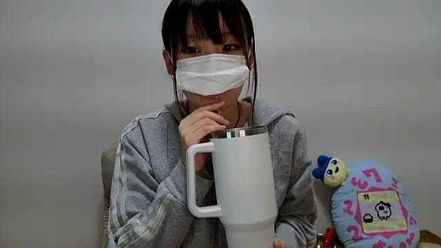 hi---chan- online show from March 12, 9:45 pm