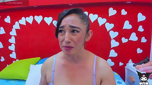 charlotte-11 online show from March 19, 3:51 pm