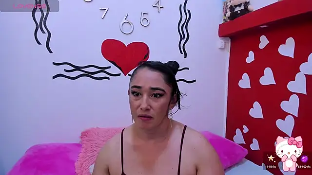 charlotte-11 online show from March 22, 3:20 pm