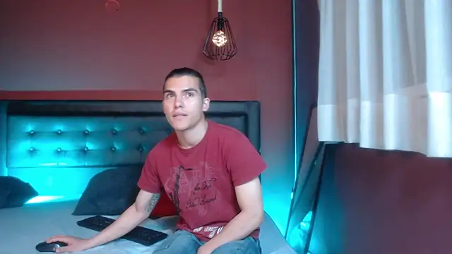 Snapshot of _Tattoo_Couple chatting on March 17, 2:01 pm Tattoo Couple online show from March 17, 2:01 pm