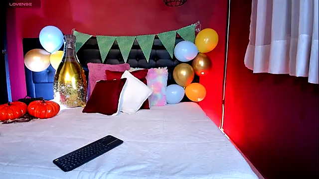 Snapshot of _Tattoo_Couple chatting on September 28, 2:22 pm Tattoo Couple online show from September 28, 2:22 pm