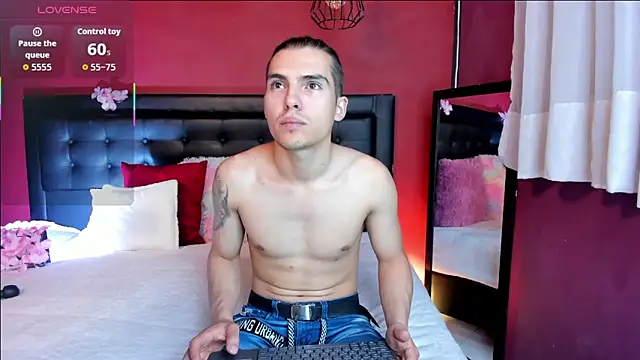 Snapshot of _Tattoo_Couple chatting on November 8, 1:55 pm Tattoo Couple online show from November 8, 1:55 pm