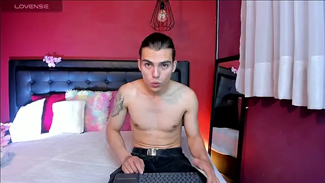 Snapshot of _Tattoo_Couple chatting on November 10, 1:54 pm Tattoo Couple online show from November 10, 1:54 pm