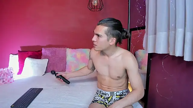 Snapshot of _Tattoo_Couple chatting on November 15, 2:02 pm Tattoo Couple online show from November 15, 2:02 pm