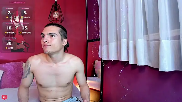 Snapshot of _Tattoo_Couple chatting on November 26, 1:45 pm Tattoo Couple online show from November 26, 1:45 pm