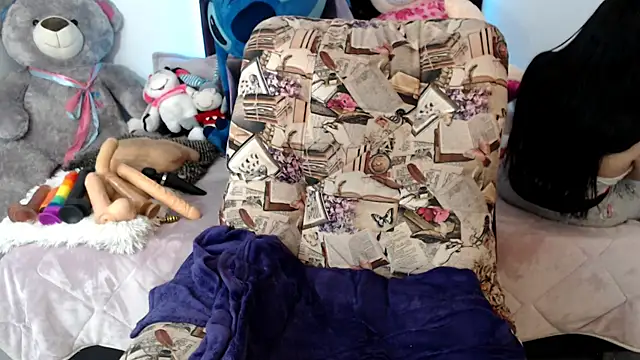 Snapshot of Lorenahot_06 chatting on October 25, 6:13 pm Lorenahot 06 online show from October 25, 6:13 pm