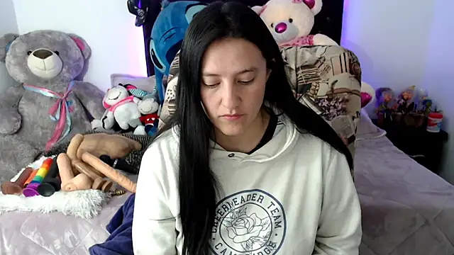 Snapshot of Lorenahot_06 chatting on October 29, 11:01 am Lorenahot 06 online show from October 29, 11:01 am