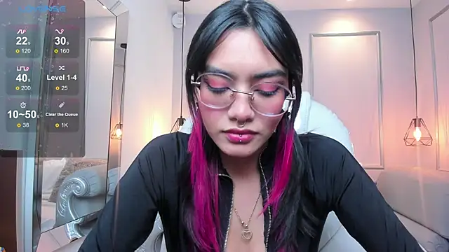 AzuraKindong online show from January 16, 7:20 pm