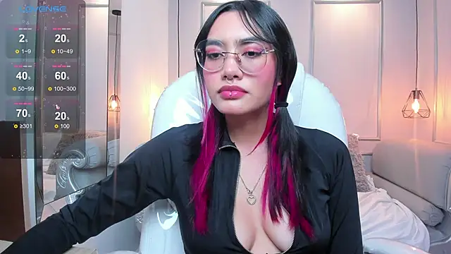 AzuraKindong online show from January 16, 10:23 pm