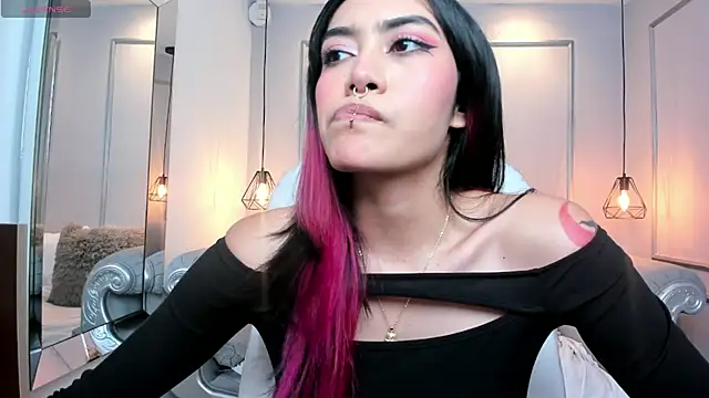 AzuraKindong online show from January 20, 7:25 pm