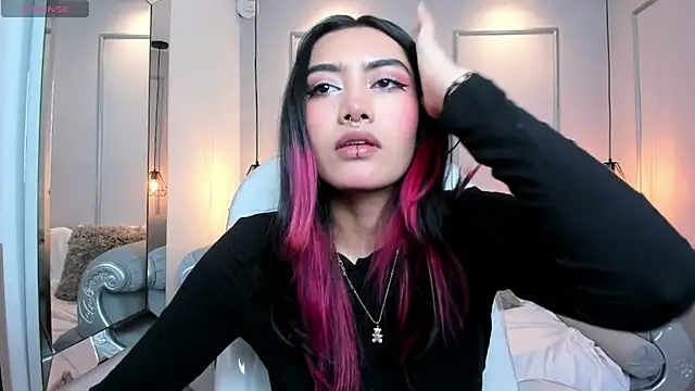 AzuraKindong online show from January 27, 7:13 pm