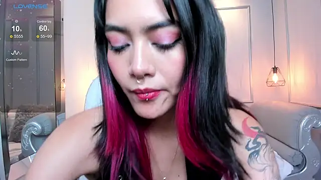 AzuraKindong online show from February 4, 10:24 pm