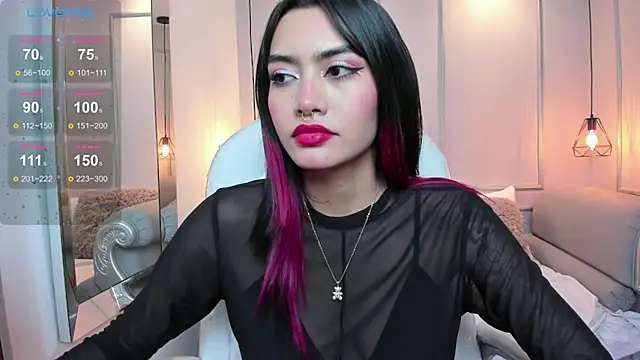 AzuraKindong online show from February 21, 7:43 pm