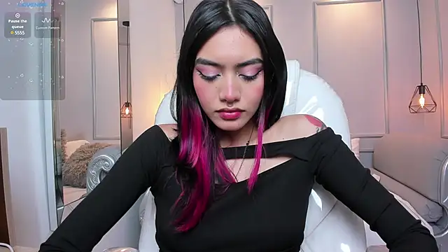 AzuraKindong online show from March 14, 7:34 pm