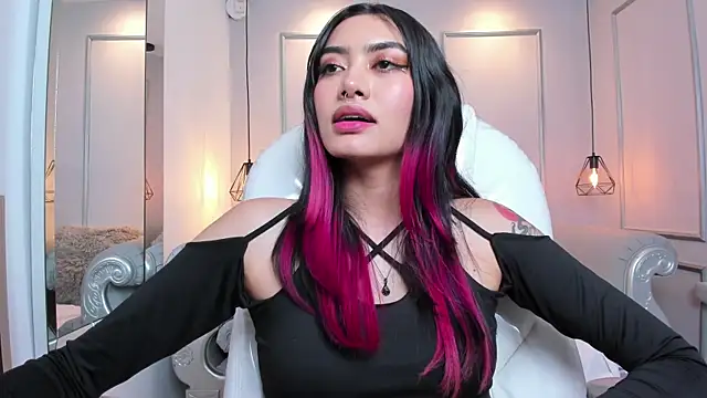 AzuraKindong online show from March 18, 10:37 pm