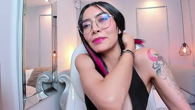 AzuraKindong online show from March 20, 1:46 am