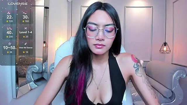 AzuraKindong online show from September 22, 7:16 pm