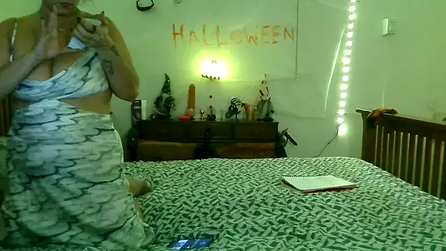 ExoticVibes69 online show from October 17, 12:25 am