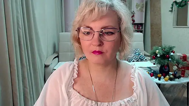 BlondeBrilliant7 online show from December 22, 3:11 pm