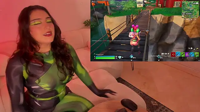 Snapshot of freya_bella_ chatting on March 14, 7:26 am freya bella online show from March 14, 7:26 am