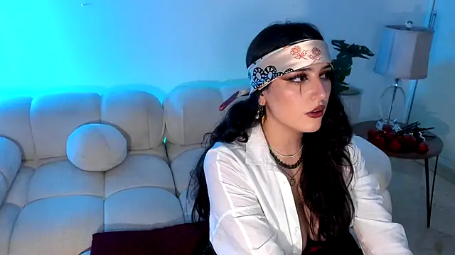 Snapshot of freya_bella_ chatting on October 3, 9:06 am freya bella online show from October 3, 9:06 am