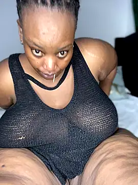 MsWhiteChocolatte online show from November 27, 9:11 am