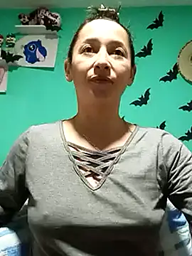 emilypoppy3 online show from January 14, 12:11 am