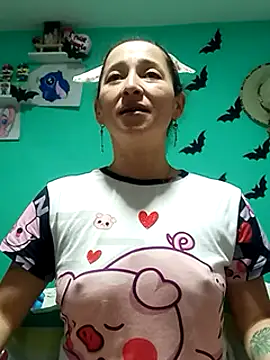 emilypoppy3 online show from February 17, 10:03 pm