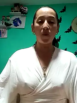 emilypoppy3 online show from February 18, 8:14 pm